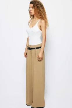 Basic Solid V-neck Tank Top