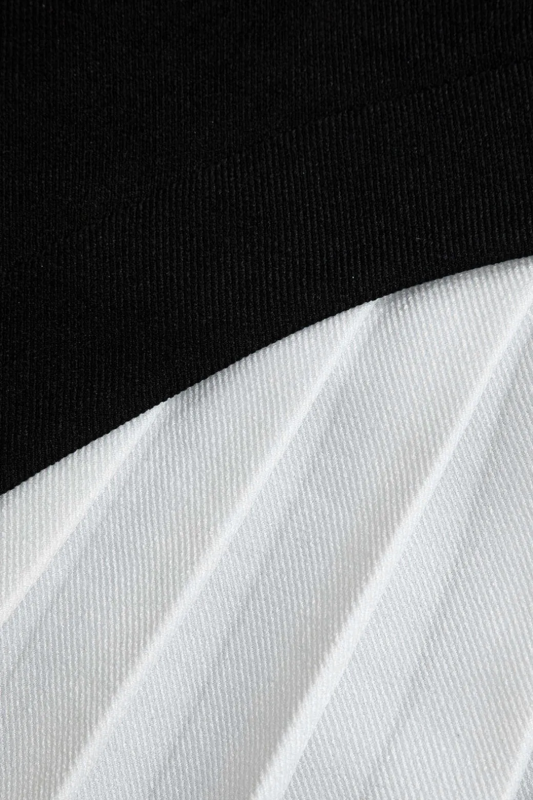 Color Block Pleated Asymmetrical Skirt