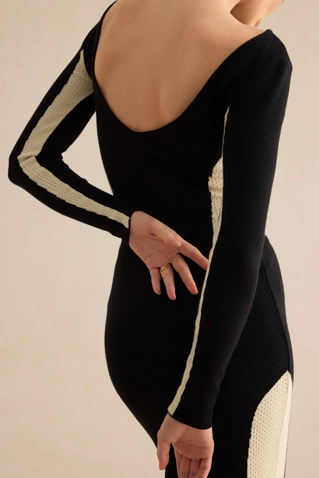 Contrast Knit Backless Patchwork Long-Sleeve Top