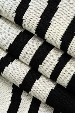 Contrast Stripe Round Neck Knit Maxi Dress