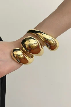 Geometric Bracelet With Spiral Design
