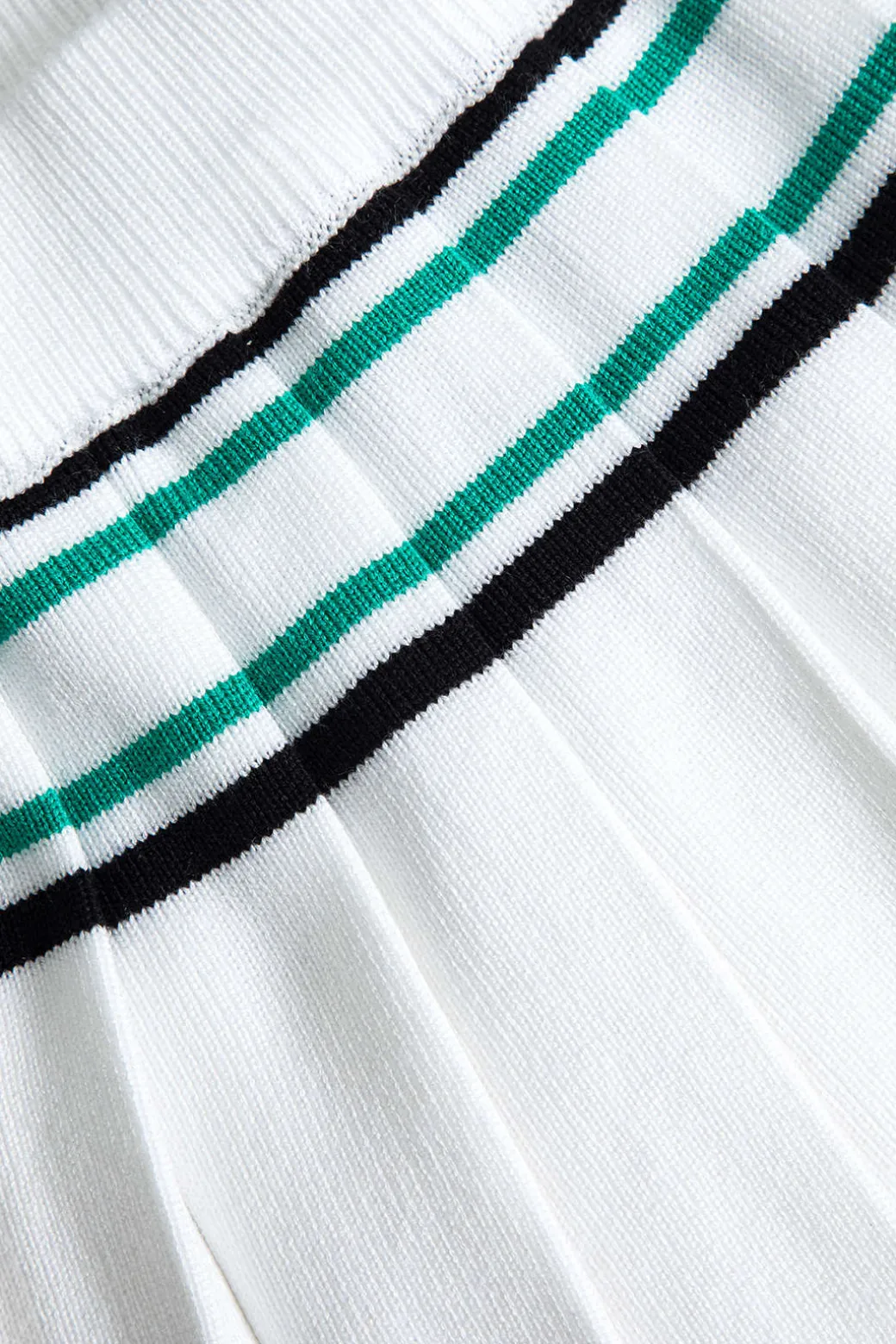 Knit Color Block Pleated Mini Skirt
