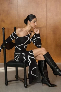 Line Pattern Cut Out Slit Knit Maxi Dress