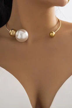 Metal Pearl Necklaces
