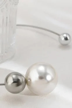 Metal Pearl Necklaces
