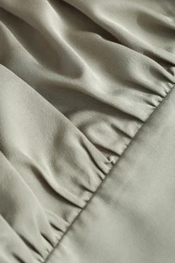 Square Neck V-hem Satin Long Sleeve Top
